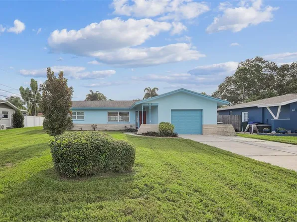 93 Oakwood Dr, Dunedin, FL 34698