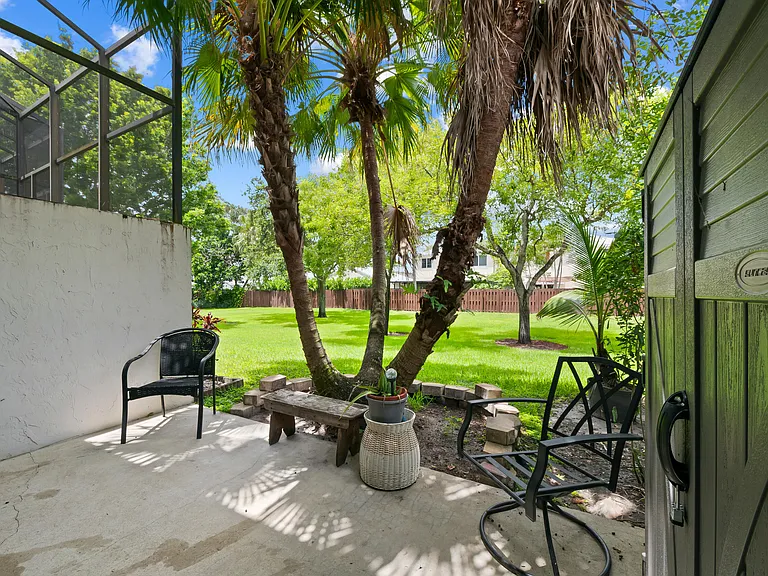 4221 SW 71st Way #4221 — Photo 9