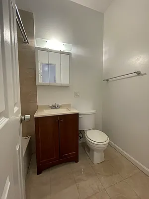 Rented by Peter R. Hungerford, LREB | media 17