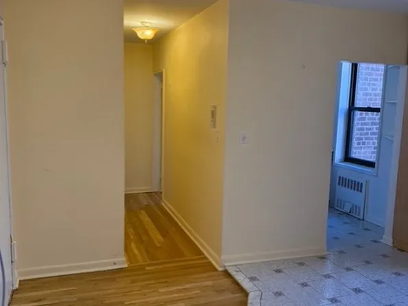 2546 East 13th Street image 14 of 24