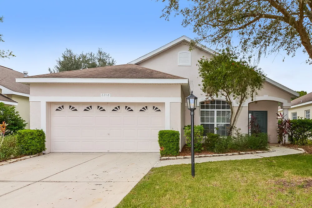 3 bed, 2.0 bath, 1612 sqft, $2,645 — Photo 1