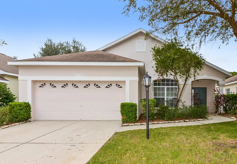 6316 Blackberry Ln
