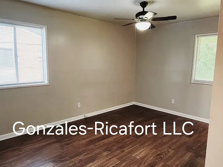 4107 Latimer Ln — Photo 11