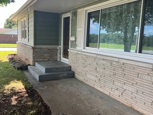 2359 S Kings Ave, Springfield, MO 65807