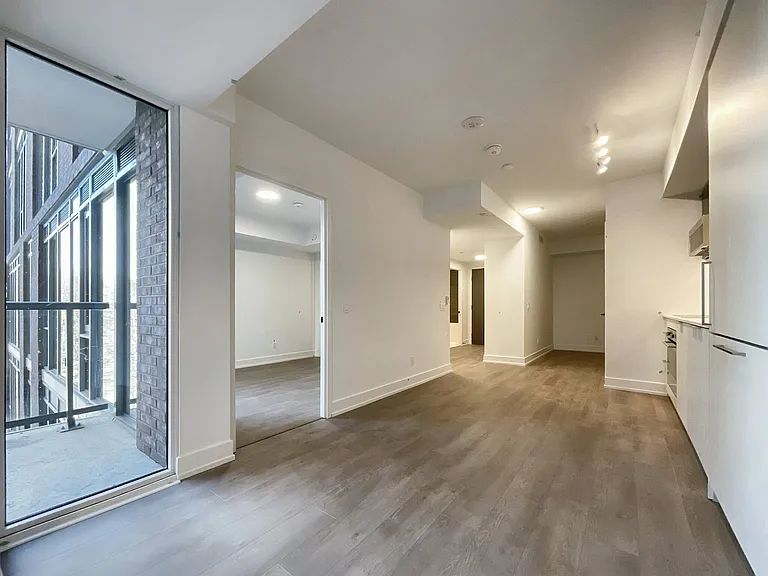 308 Jarvis St — Photo 18