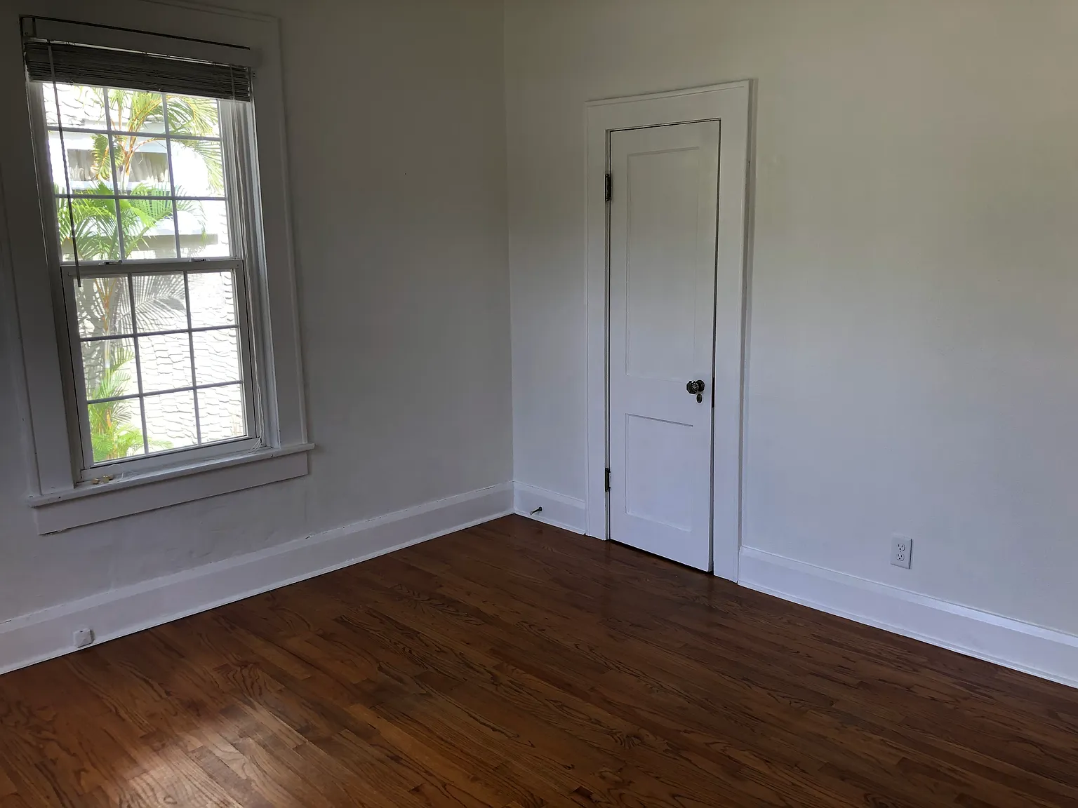 2 bed, 1296 sqft, $1,975 — Photo 3