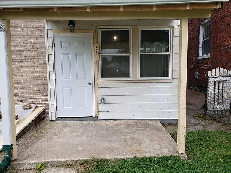 221 W Side Ave — Photo 16