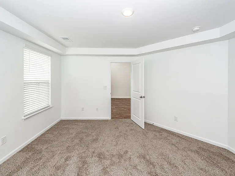 715 Hilchot Dr — Photo 18