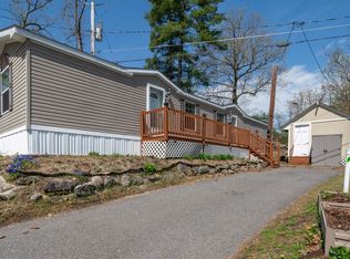 11 Emerald Dr, Merrimack, NH 03054