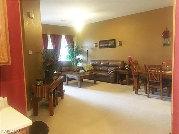 4th image of 4910 SW 17th Pl #8