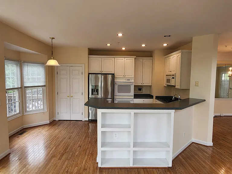 8021 Kidwell Town Ct — Photo 8