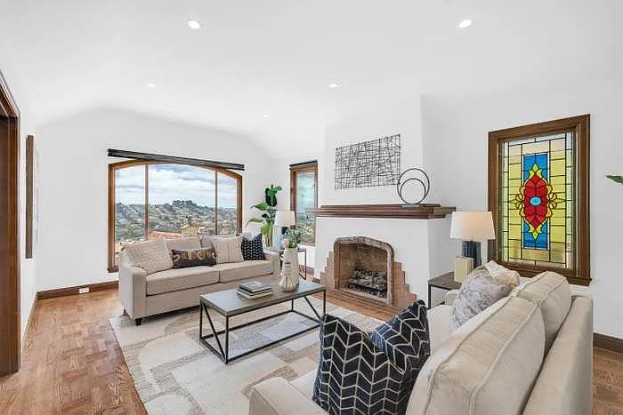 180 Kenwood Way — Photo 3