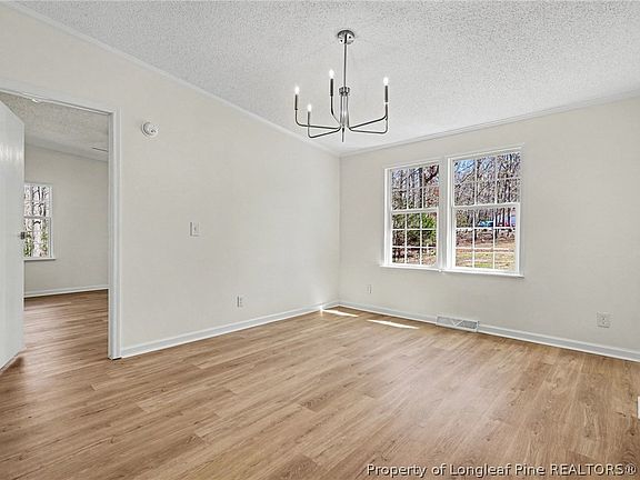 4th image of 122 Saddlebrook Rd