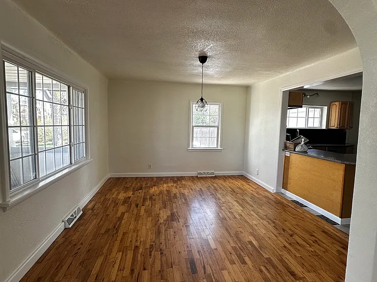 4747 S Acoma St — Photo 6