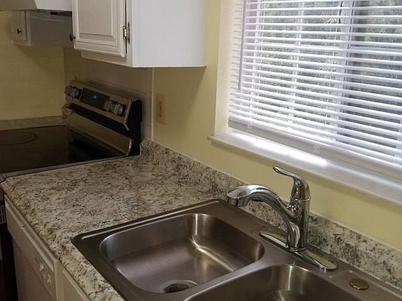 4th image of 3424 Belfry Ln