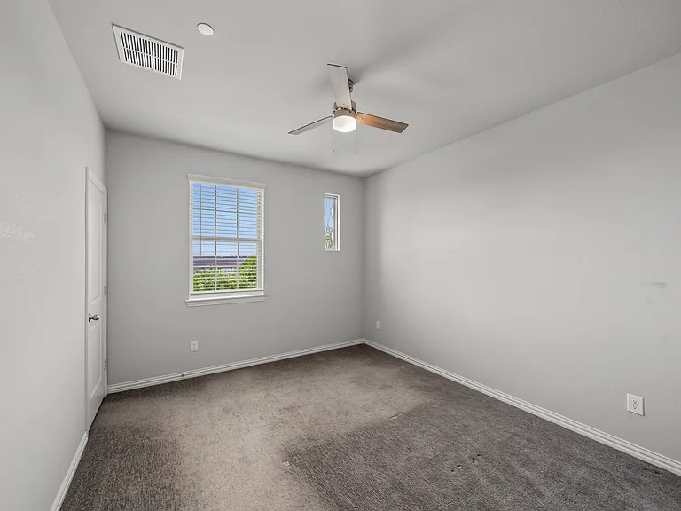 7513 Sunset Blvd — Photo 17