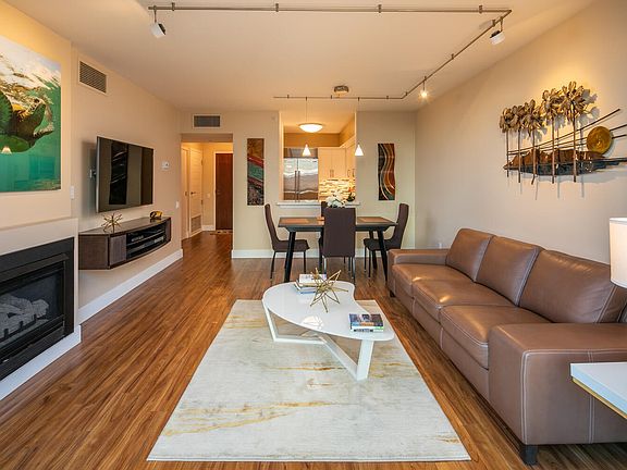 4th image of 500 W Harbor Dr Unit 616