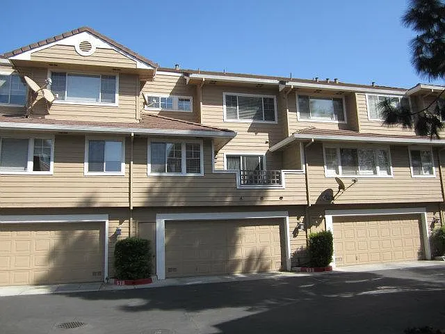 522 Mill River Ln — Photo 17