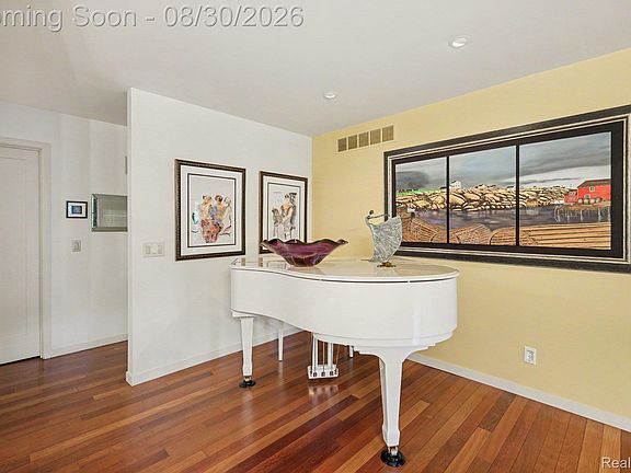4th image of 4901 Fairway Ridge Cir