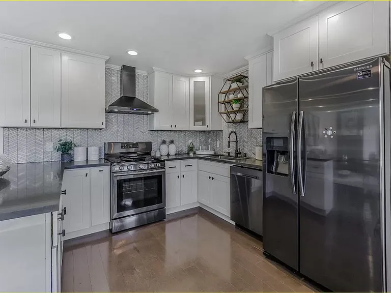 1368 Sevier Ave — Photo 8