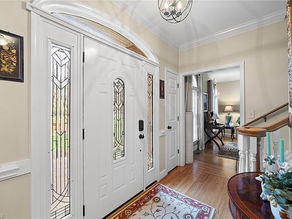 4th image of 4118 Chatham Hill Dr
