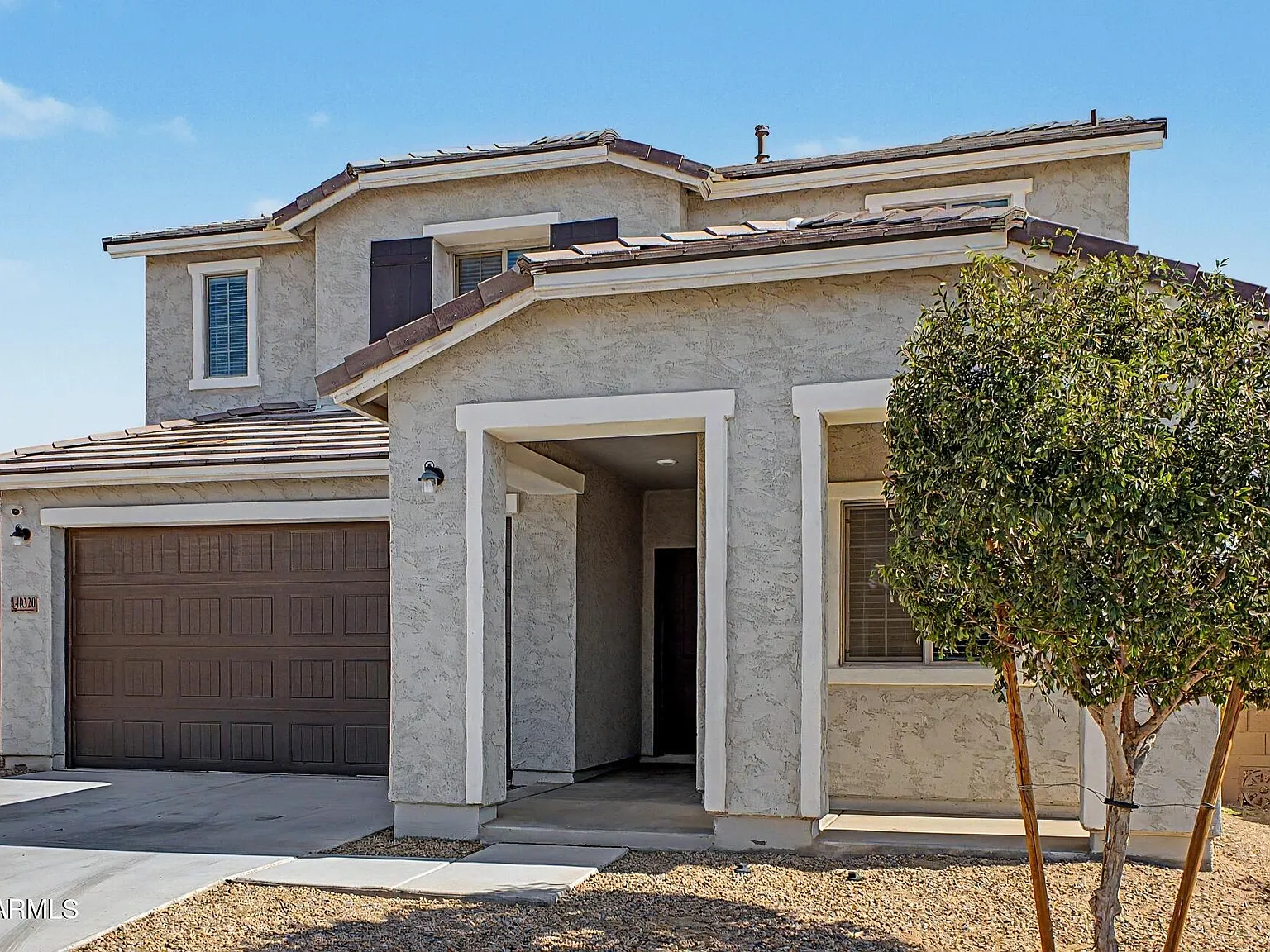 5 bed, 3.0 bath, 2332 sqft, $2,350 — Photo 4