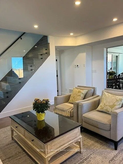 3 bed, $5,000 — Photo 4