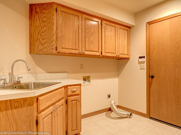 4th image of 3118 SE Silversprings Dr