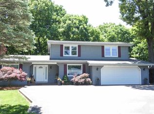 516 W Mossville Rd, Peoria, IL 61615