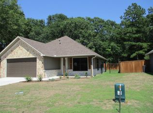 111 Oak St, Emory, TX 75440