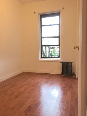 Rented by Warren T Real Estate Corp. | media 19