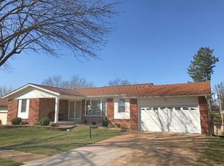 4737 Tonga Dr, Saint Louis, MO 63128