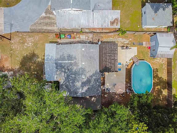3rd image of 1316 E Flora St