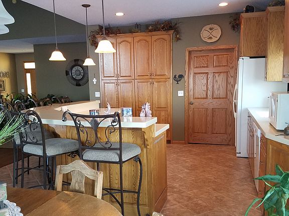 4th image of 2638 Augusta Dr