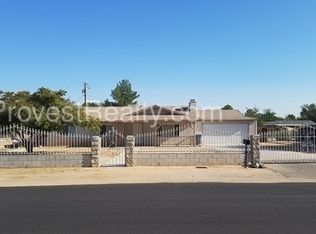 21090 Lone Eagle Rd, Apple Valley, CA 92308