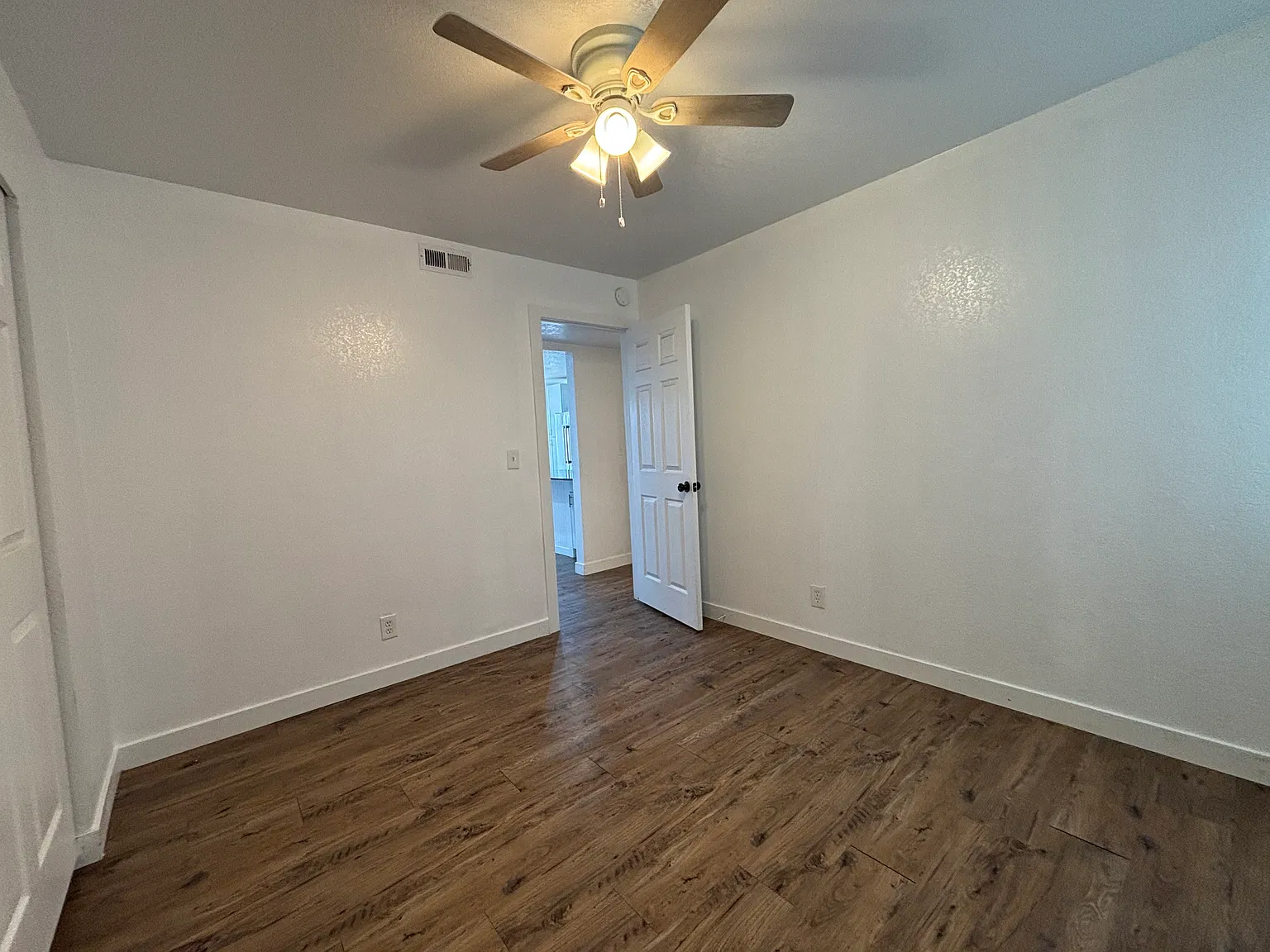 3 bed, $1,295 — Photo 4