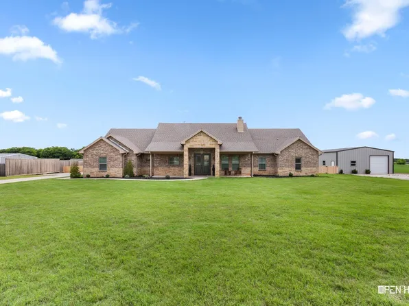 2753 Rifle Range Rd, Iowa Park, TX 76367