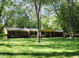 W311S7885 Arbor Dr, Mukwonago, WI 53149