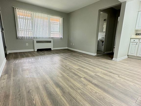 5th image of 2804 Coolidge Hwy APT 7