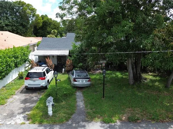 73 Ludlam Dr, Miami Springs, FL 33166