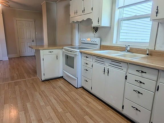 5th image of 107 Avenue A E #A