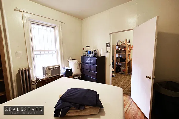 Rented by ZealEstate Group Inc | media 19