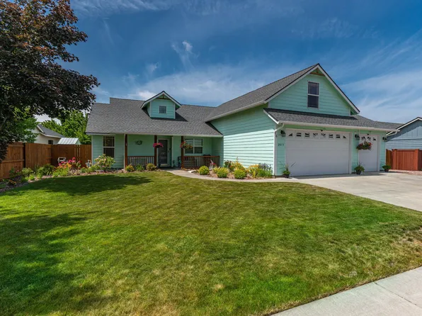2873 NW 19th St, Redmond, OR 97756