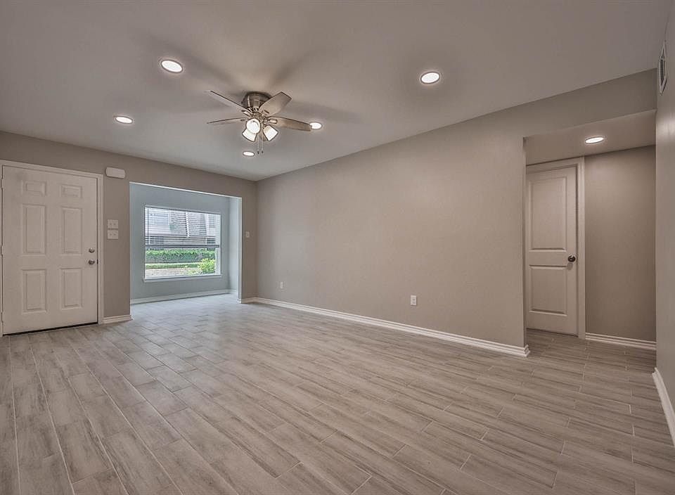 1st image of 12633 Memorial Dr APT 119