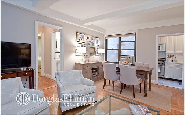 Rented by Douglas Elliman | media 17