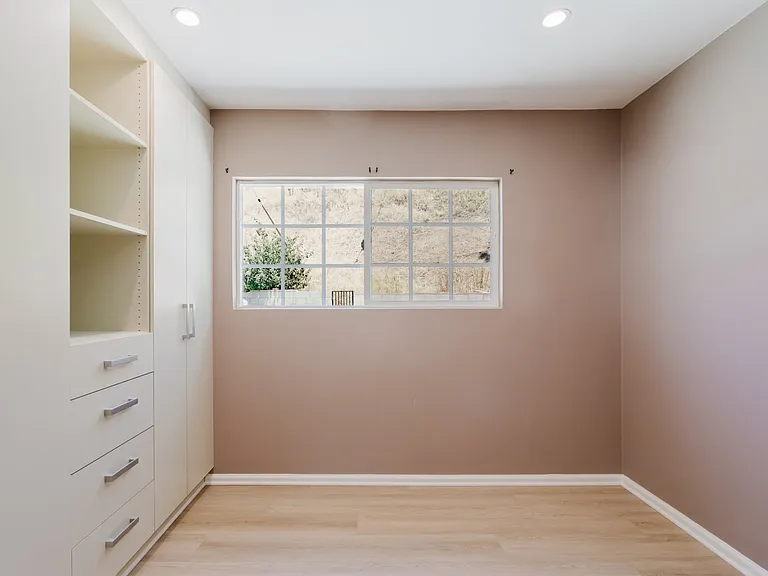 9540 Debra Ave — Photo 26