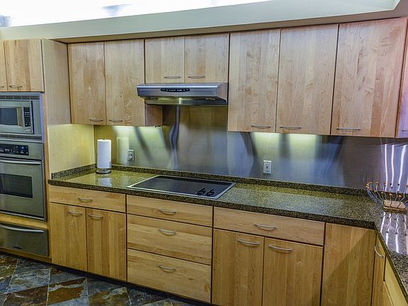 5th image of 1816 Gulf Blvd #107