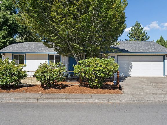 3rd image of 7495 SW 172nd Ave