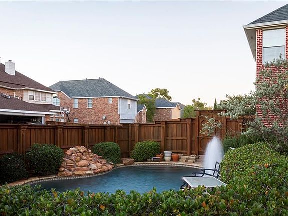 4th image of 3901 Rockwood Dr