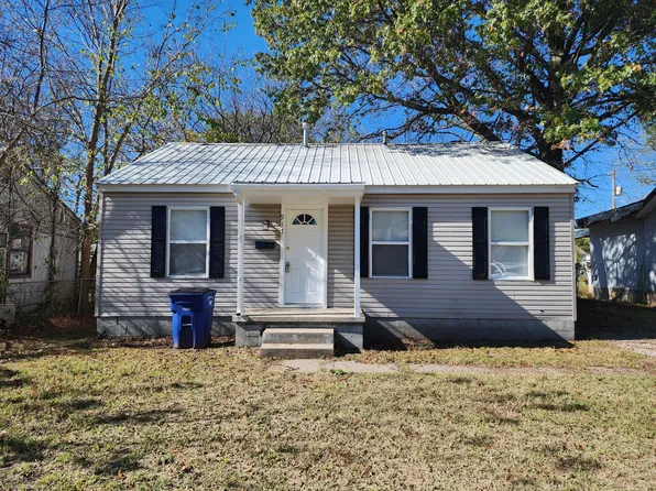 917 L St NW, Miami, OK 74354